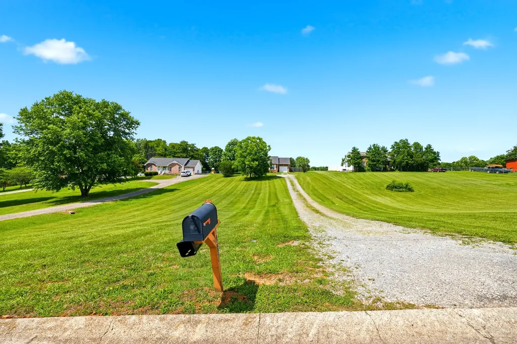 1087 Heatherwood Road Pleasant View TN 37146