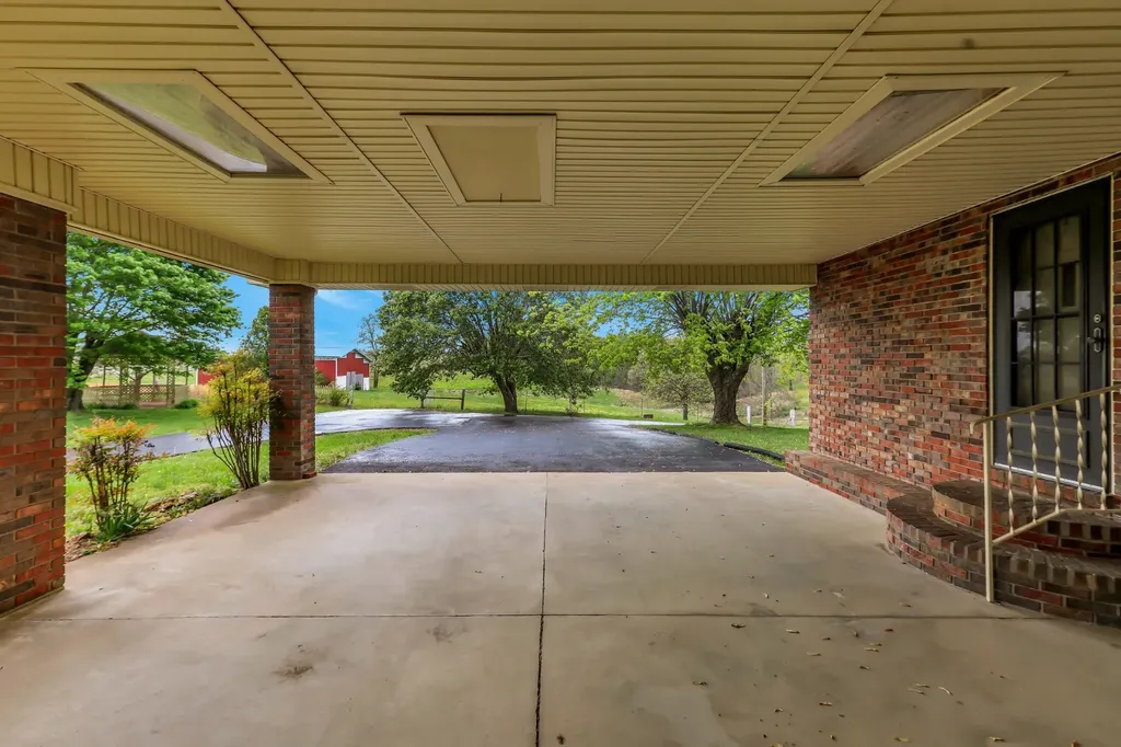 5245 Galen Road Lafayette TN 37083
