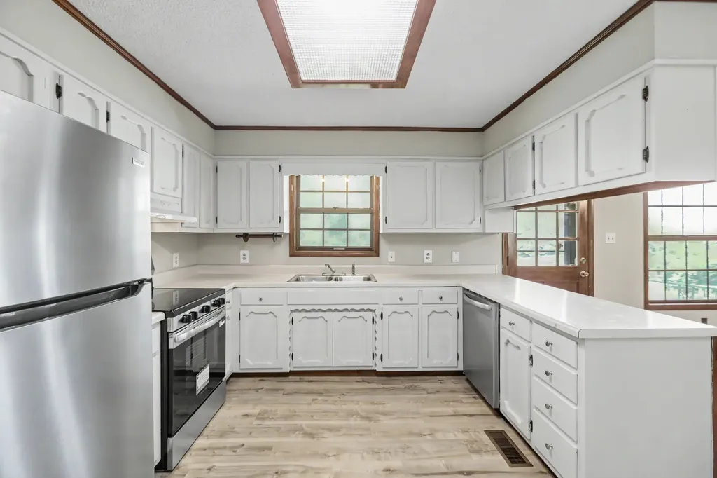 5245 Galen Road Lafayette TN 37083
