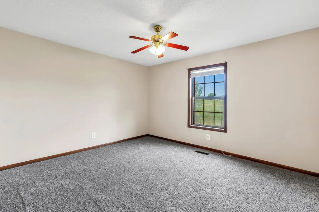5245 Galen Road Lafayette TN 37083