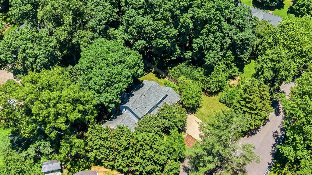 1102 Montvale Circle Signal Mountain TN 37377