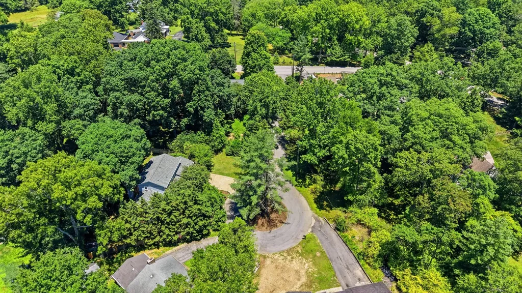 1102 Montvale Circle Signal Mountain TN 37377