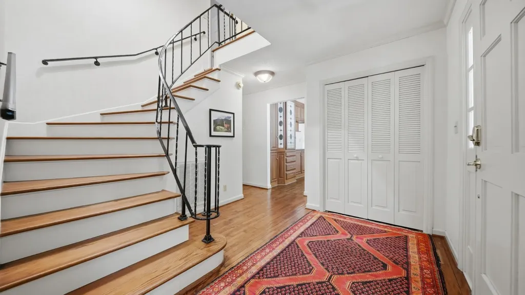 1102 Montvale Circle Signal Mountain TN 37377