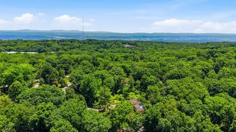 1102 Montvale Circle Signal Mountain TN 37377