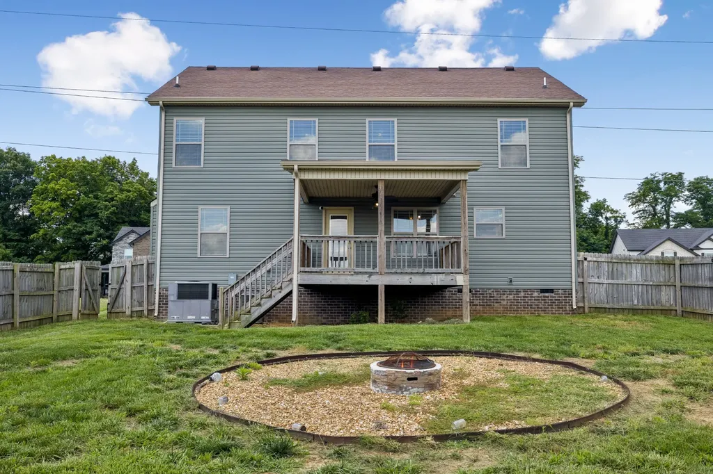 1037 Harrison Way Clarksville TN 37042