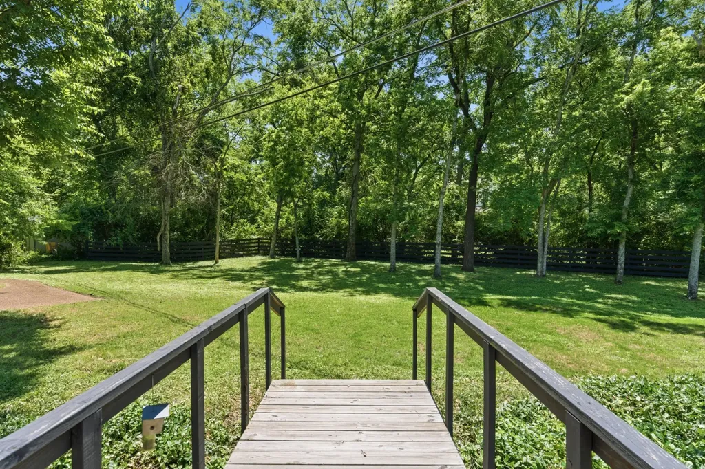 2419 Valley Brook Road Nashville TN 37215