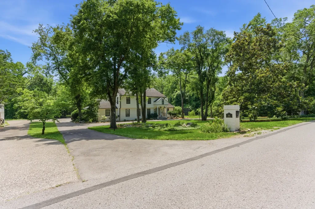 2419 Valley Brook Road Nashville TN 37215