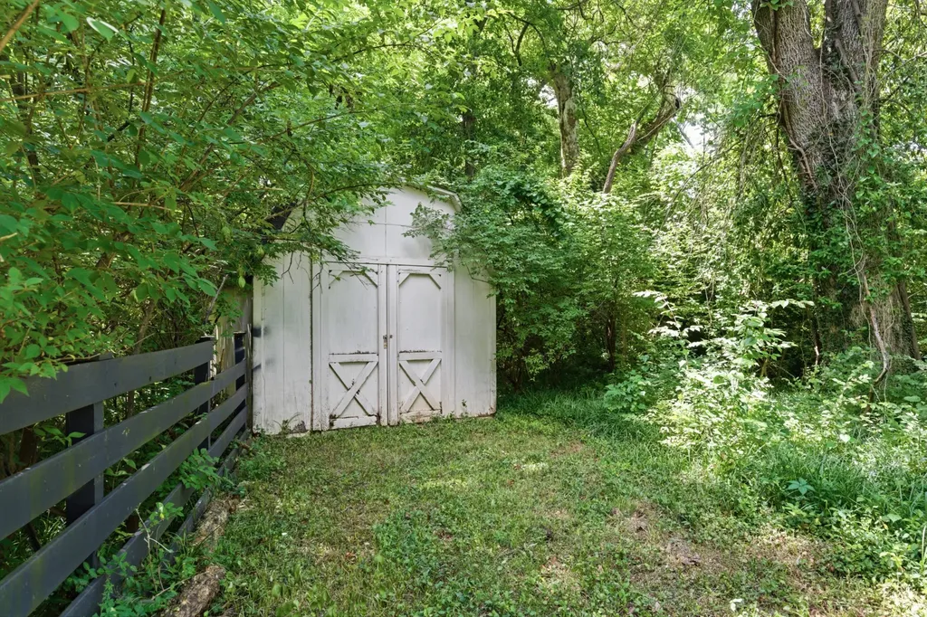 2419 Valley Brook Road Nashville TN 37215