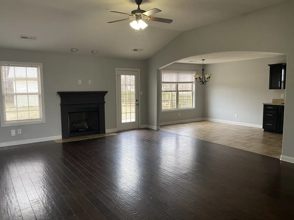 2481 Andersonville Drive Clarksville TN 37042