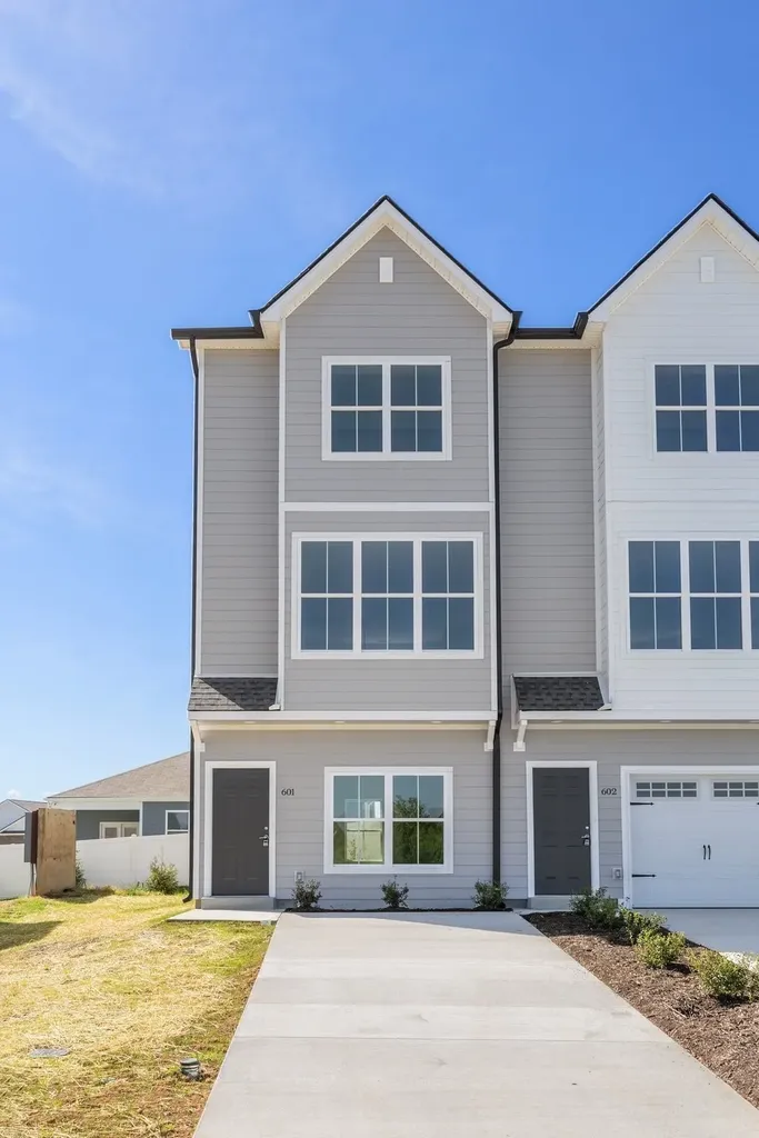 907 Harper Landing Chapel Hill TN 37034