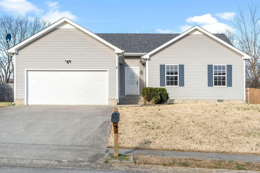 1390 Whitt Lane Clarksville TN 37042