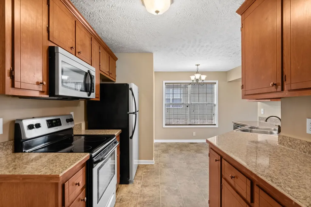 1390 Whitt Lane Clarksville TN 37042