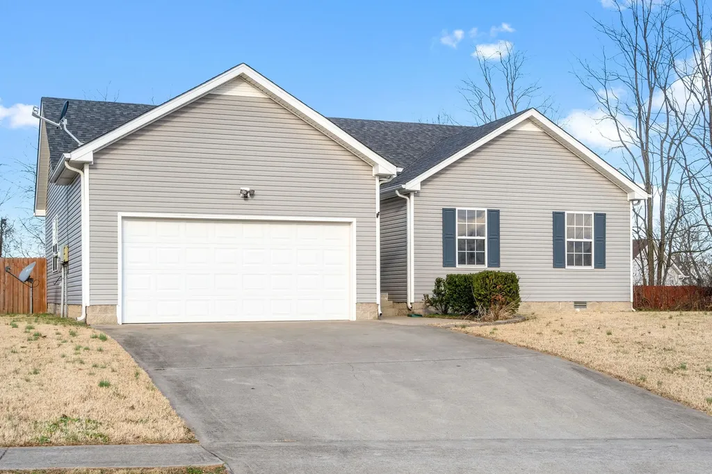 1390 Whitt Lane Clarksville TN 37042
