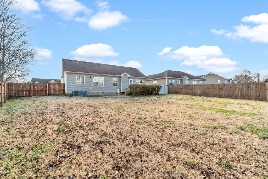 1390 Whitt Lane Clarksville TN 37042