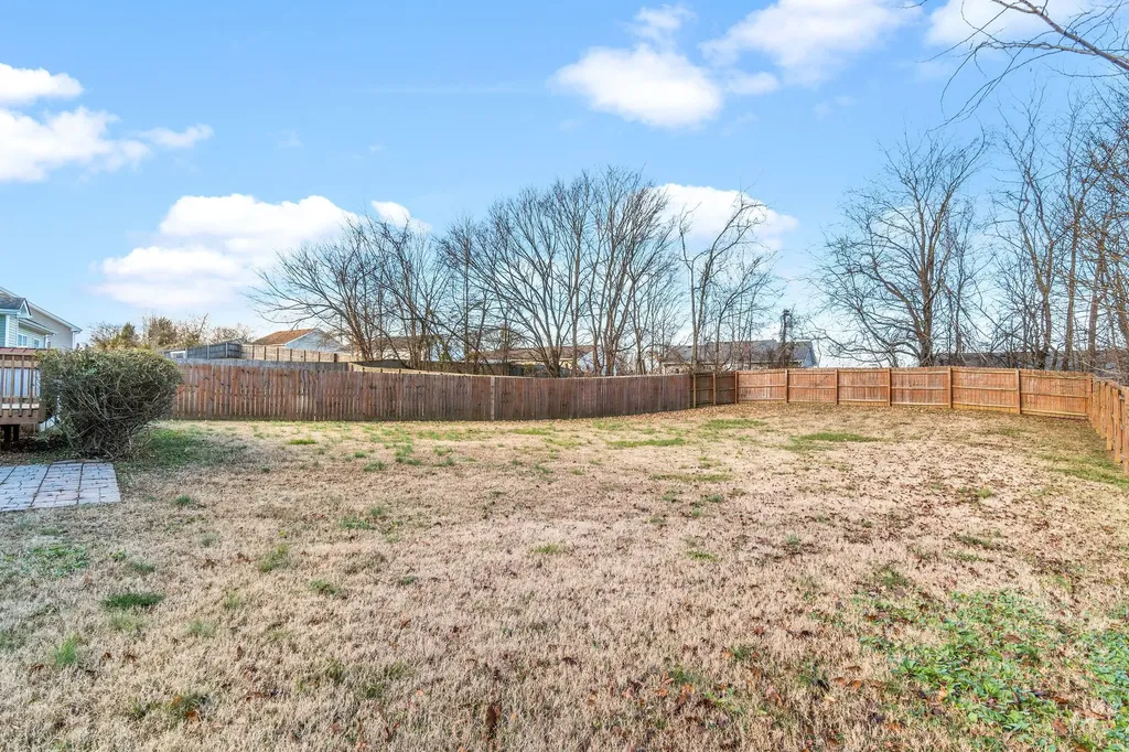 1390 Whitt Lane Clarksville TN 37042