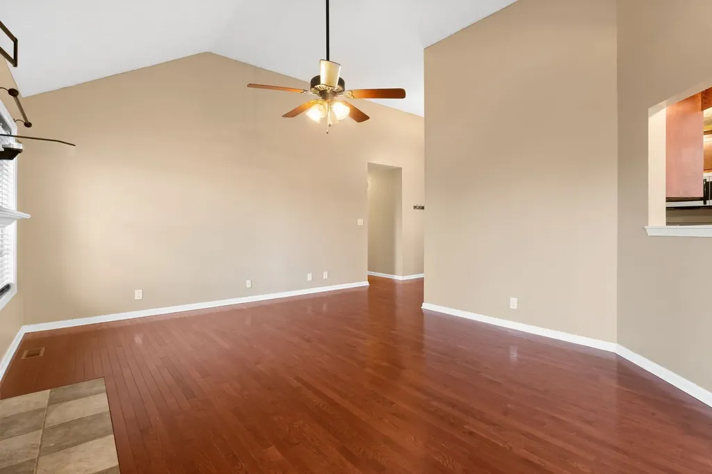 1390 Whitt Lane Clarksville TN 37042