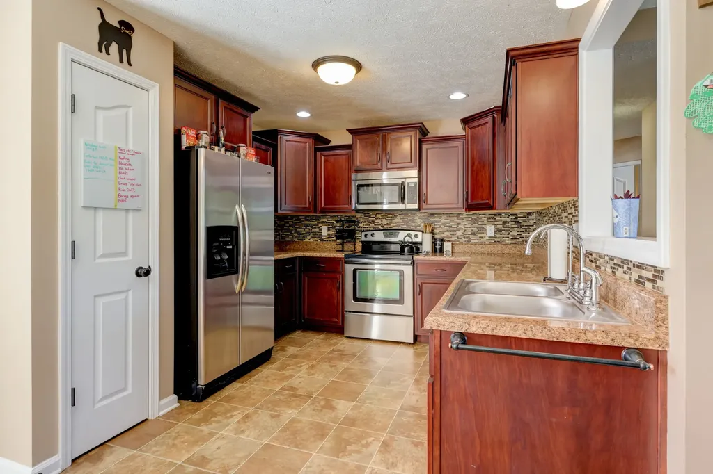 3747 Fox Hole Drive Clarksville TN 37040