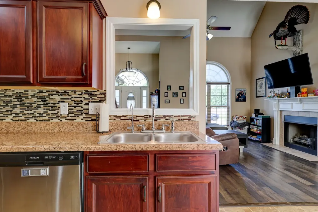 3747 Fox Hole Drive Clarksville TN 37040