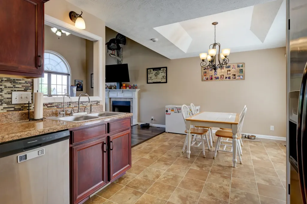 3747 Fox Hole Drive Clarksville TN 37040