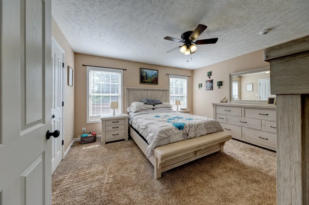 3747 Fox Hole Drive Clarksville TN 37040