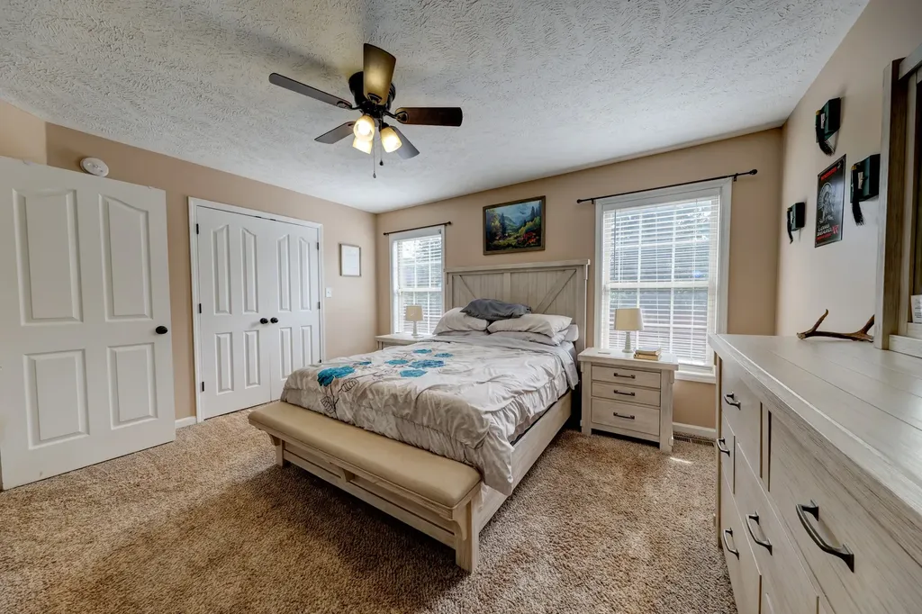3747 Fox Hole Drive Clarksville TN 37040