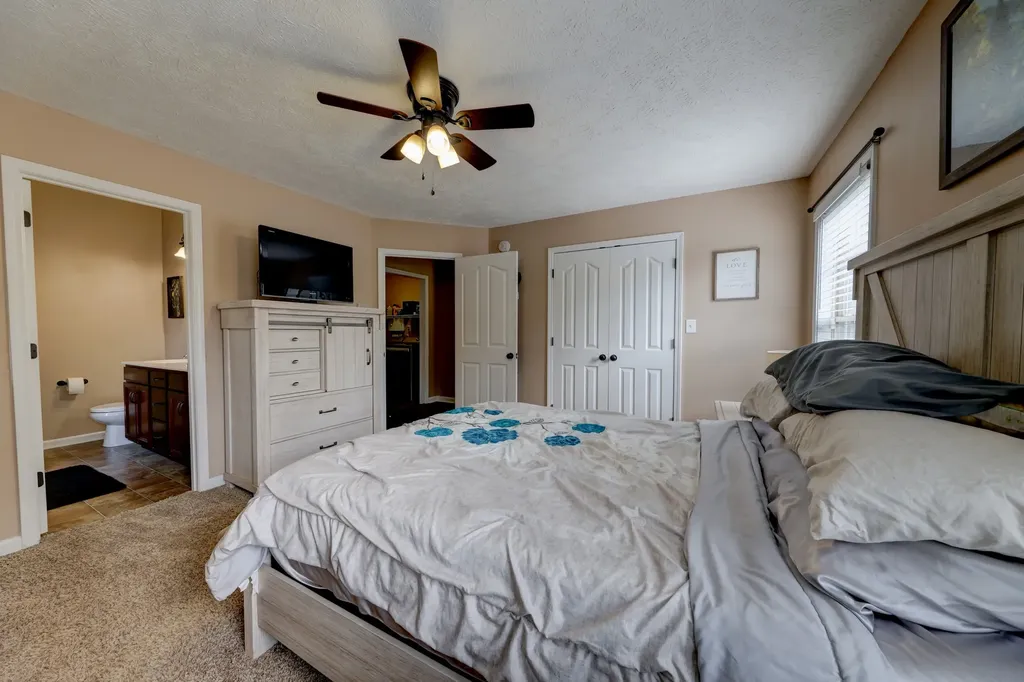 3747 Fox Hole Drive Clarksville TN 37040
