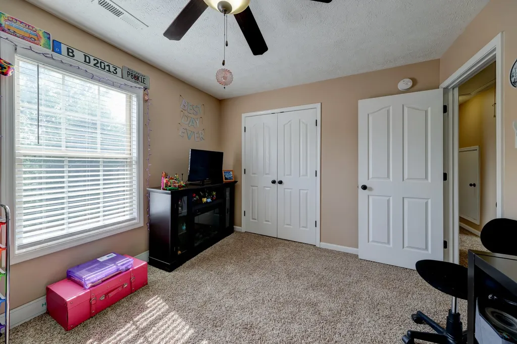 3747 Fox Hole Drive Clarksville TN 37040