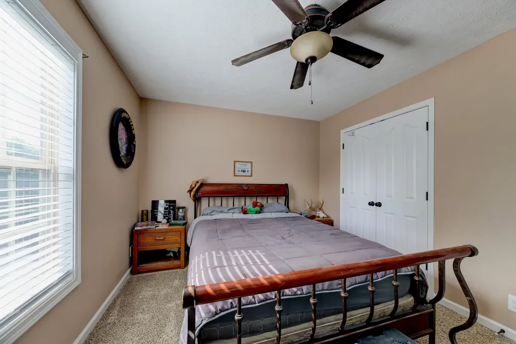 3747 Fox Hole Drive Clarksville TN 37040