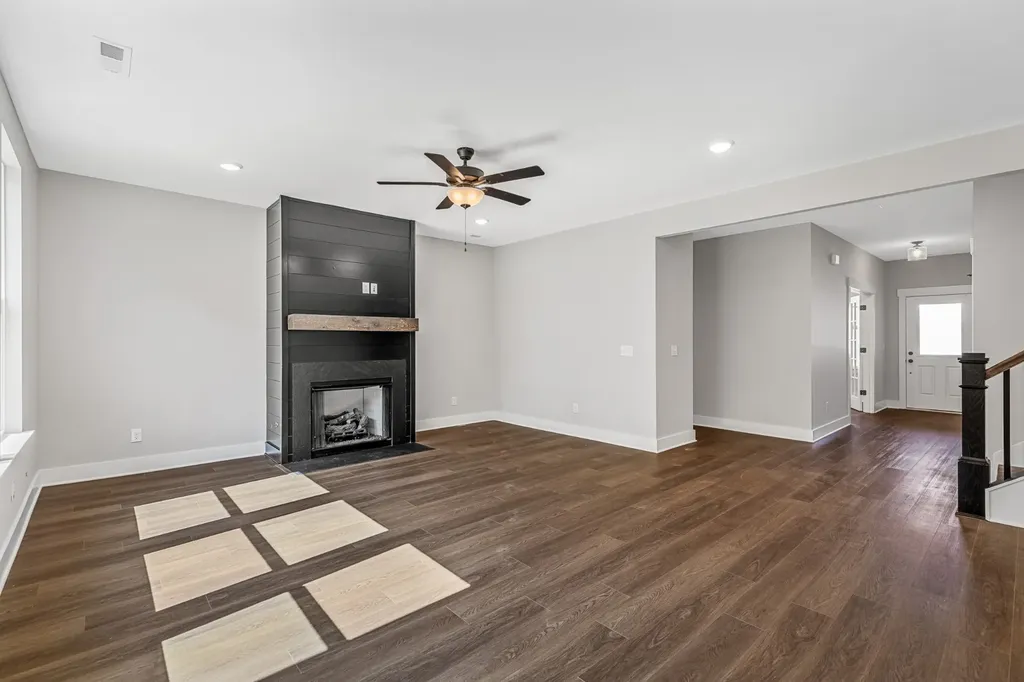 2655 Netterfield Drive White House TN 37188