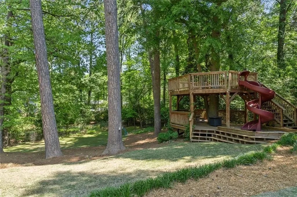 2736 Pangborn Road Decatur GA 30033