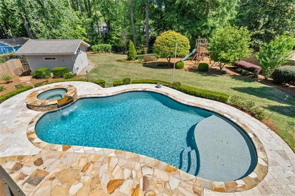 2736 Pangborn Road Decatur GA 30033