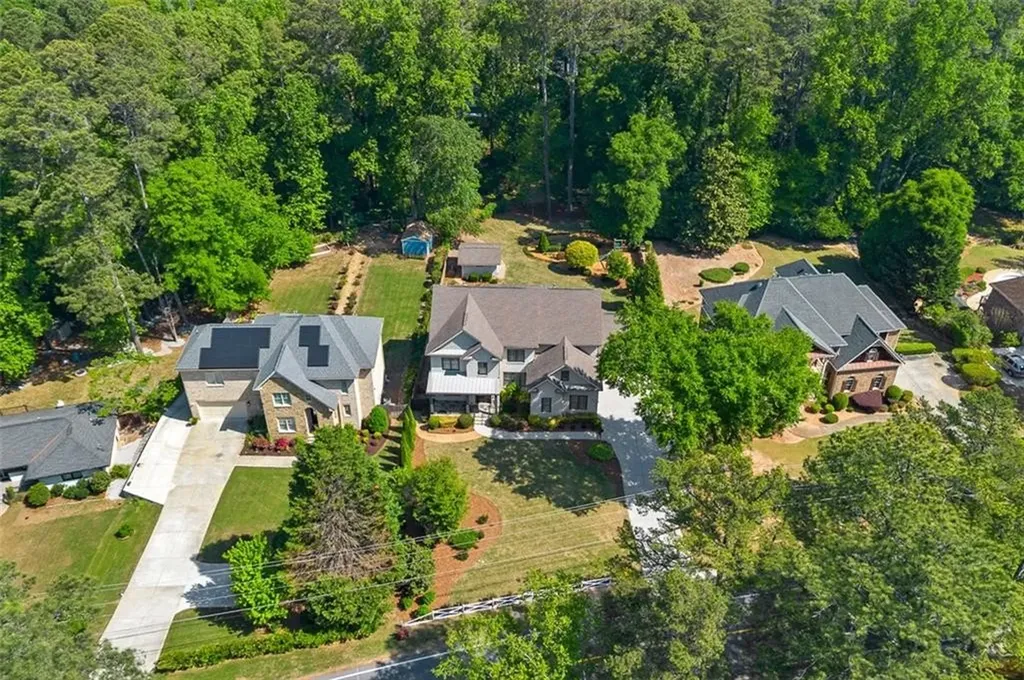 2736 Pangborn Road Decatur GA 30033