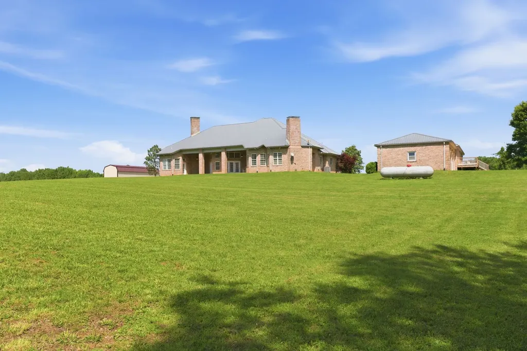 555 Randall Hitchcock Road Rock Island TN 38581