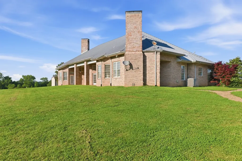 555 Randall Hitchcock Road Rock Island TN 38581