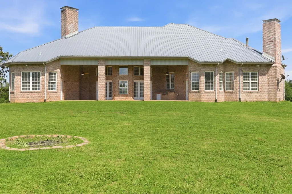 555 Randall Hitchcock Road Rock Island TN 38581