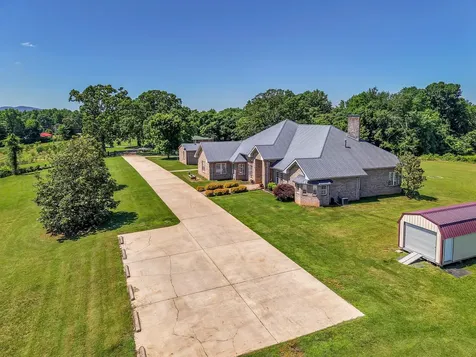 555 Randall Hitchcock Road Rock Island TN 38581