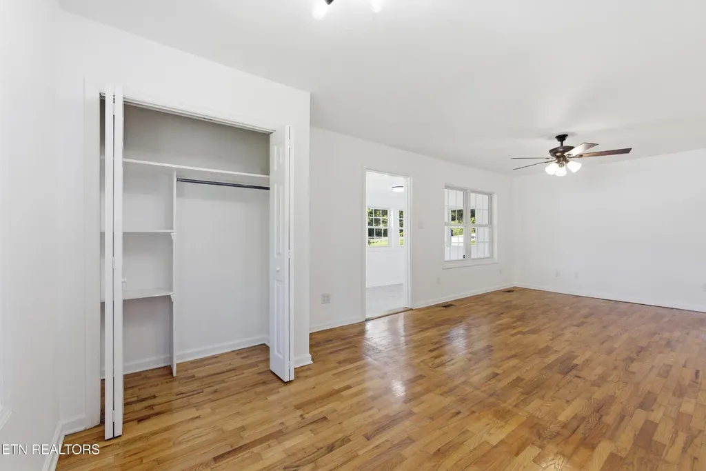 212 Sunset Drive Harriman TN 37748