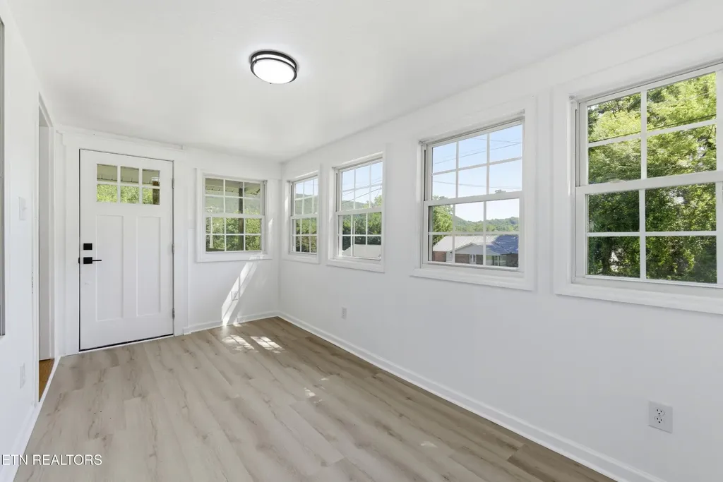 212 Sunset Drive Harriman TN 37748