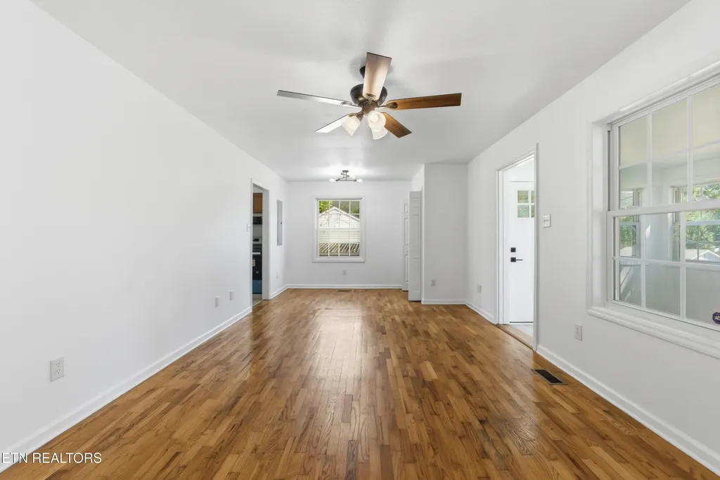 212 Sunset Drive Harriman TN 37748