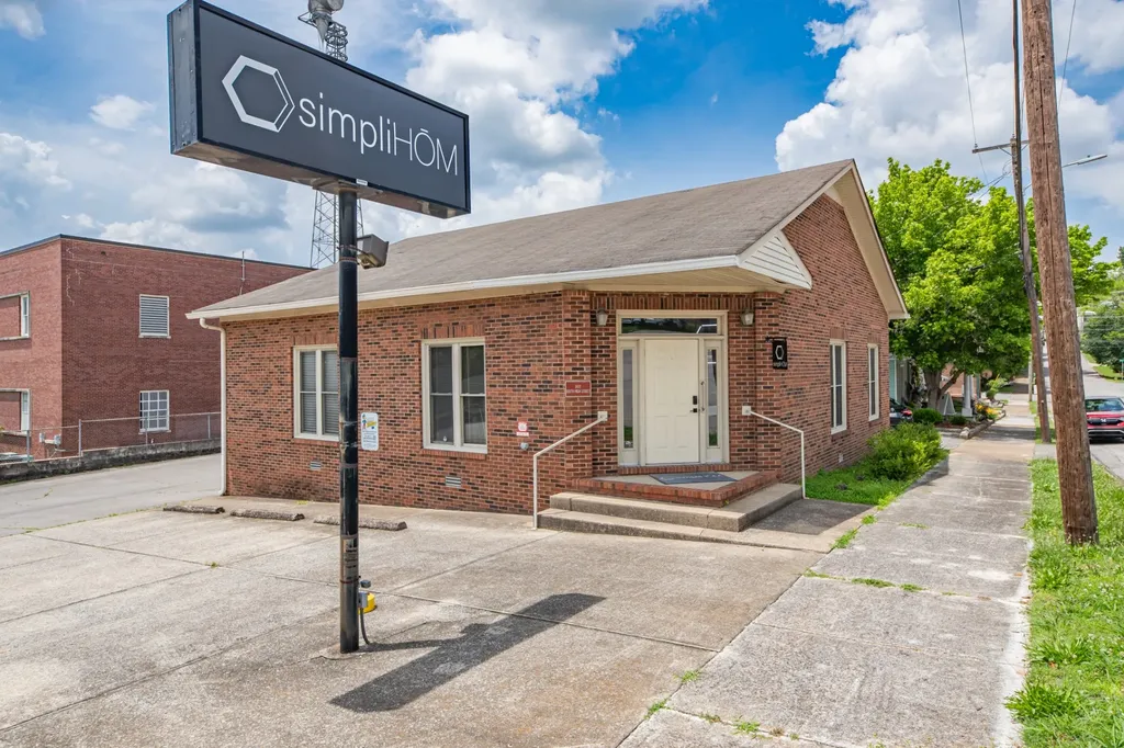 902 S High Street Columbia TN 38401
