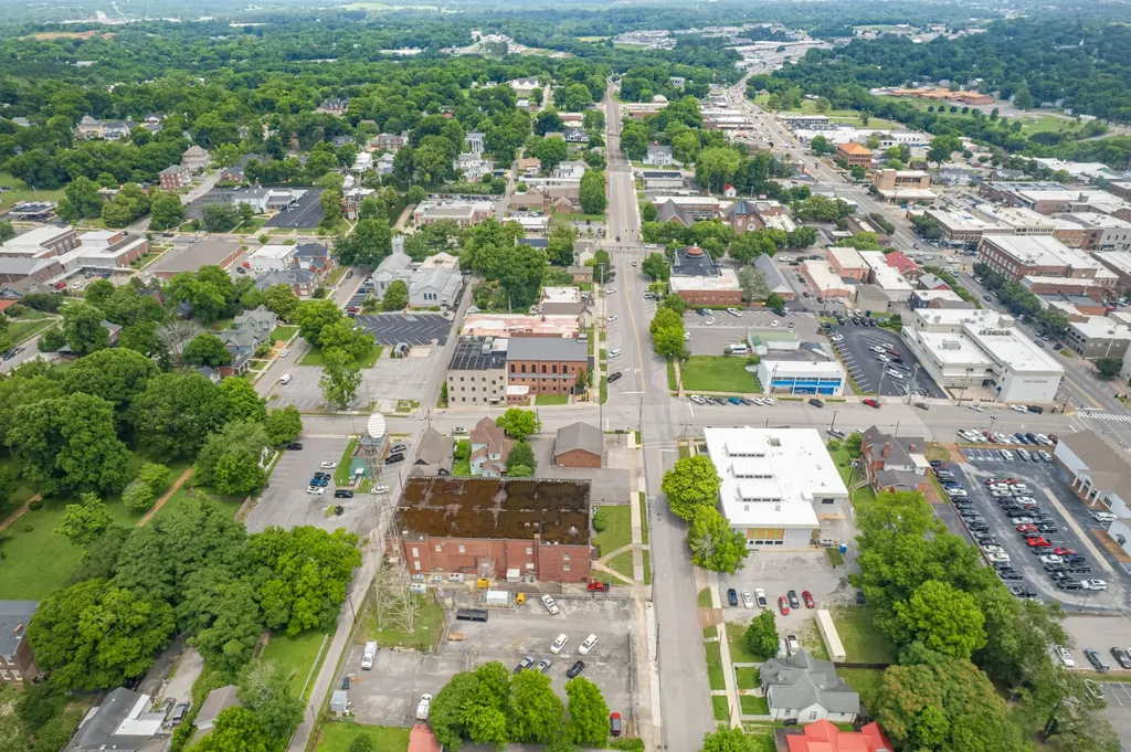 902 S High Street Columbia TN 38401