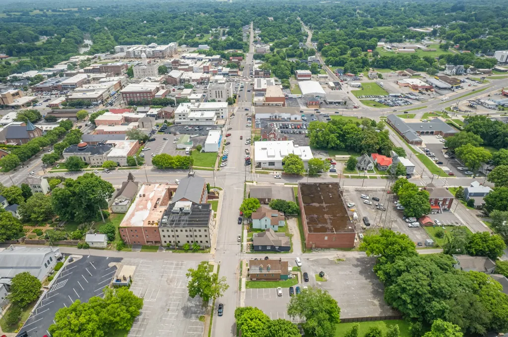 902 S High Street Columbia TN 38401