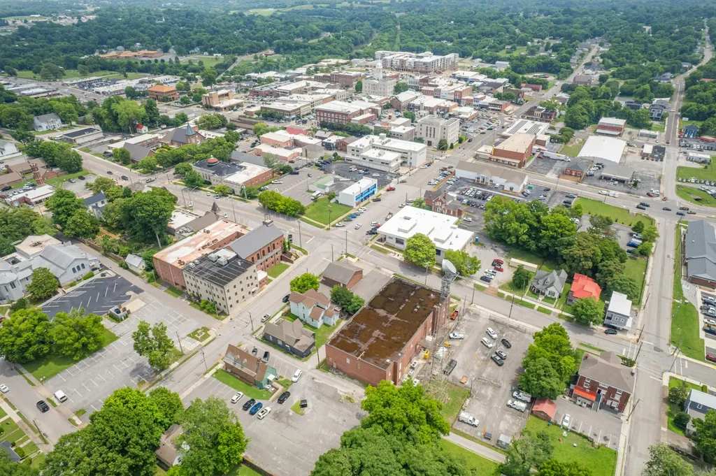 902 S High Street Columbia TN 38401