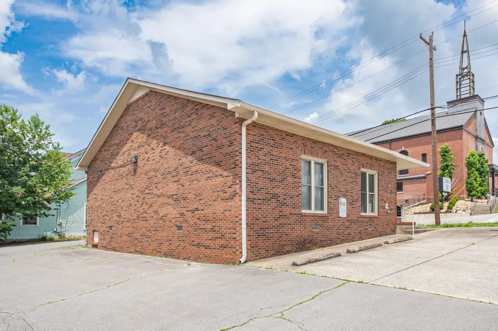 902 S High Street Columbia TN 38401