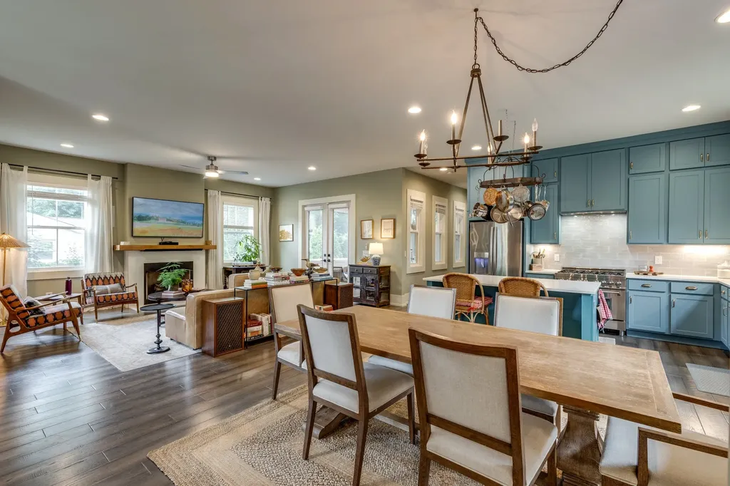 704 W End Circle Franklin TN 37064