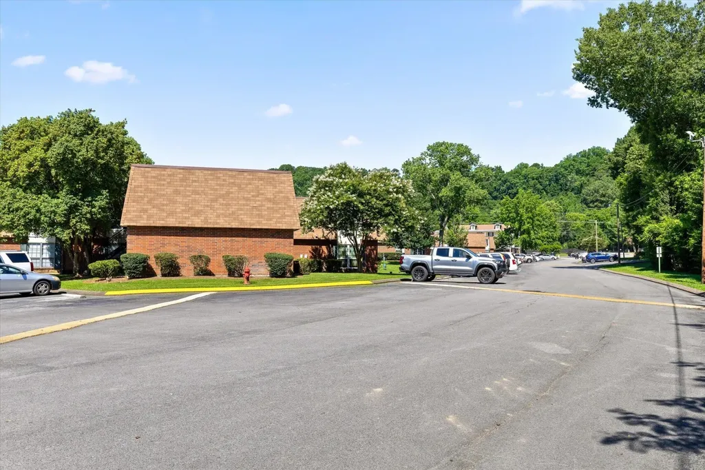 900 Mountain Creek Road Chattanooga TN 37405