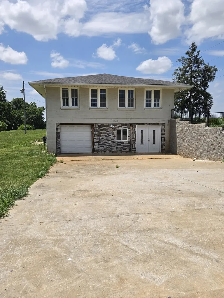 655 Barkers Mill Road Pembroke KY 42266