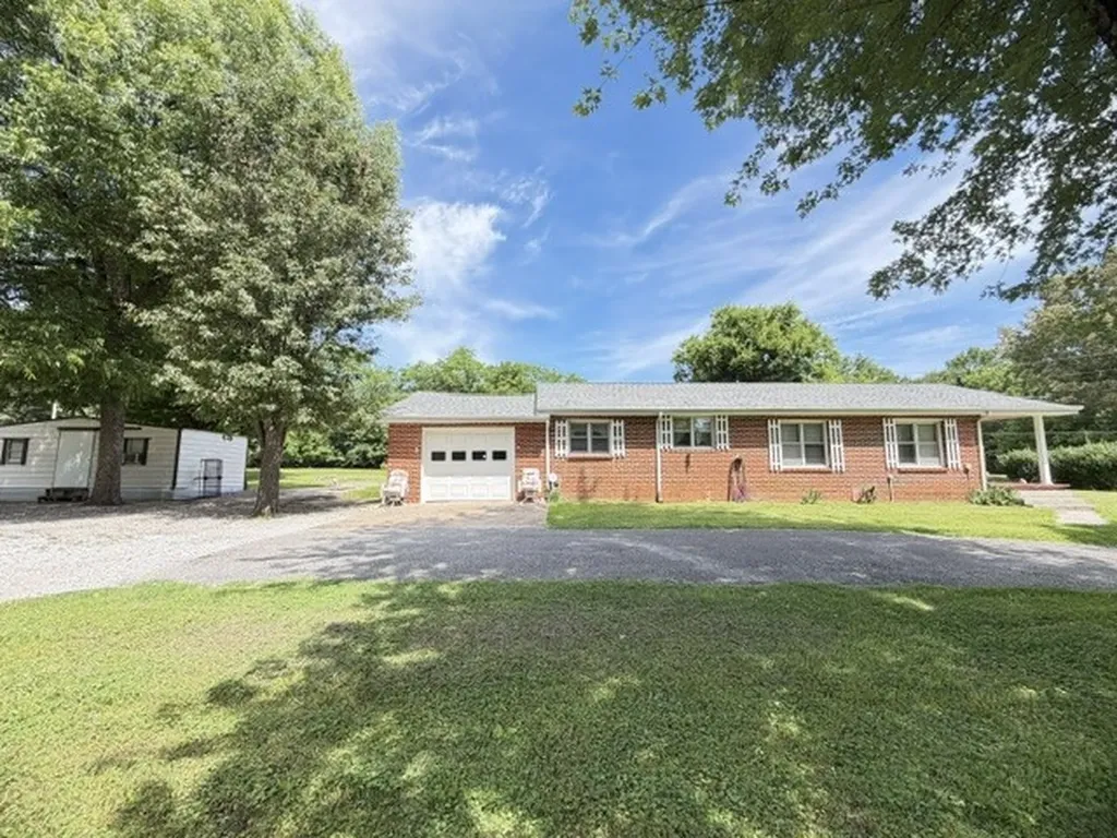 603 N Main Street Estill Springs TN 37330