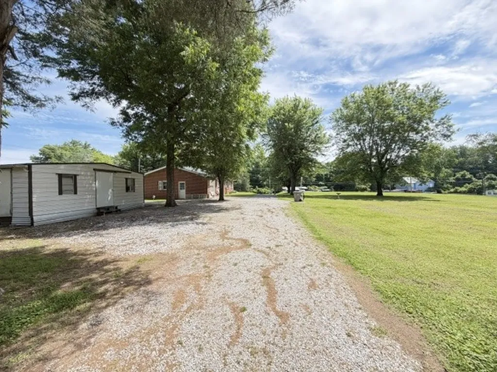 603 N Main Street Estill Springs TN 37330