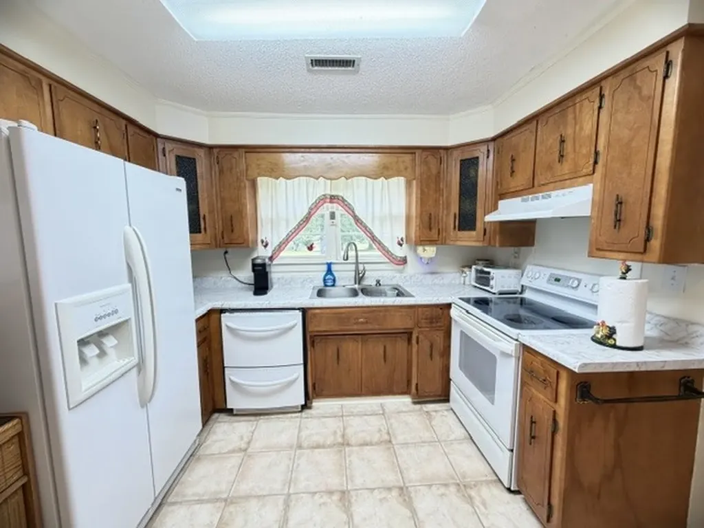 603 N Main Street Estill Springs TN 37330